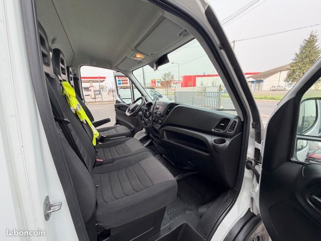 Iveco daily v (2) 2.3 35s14 depanneuse (image 5)