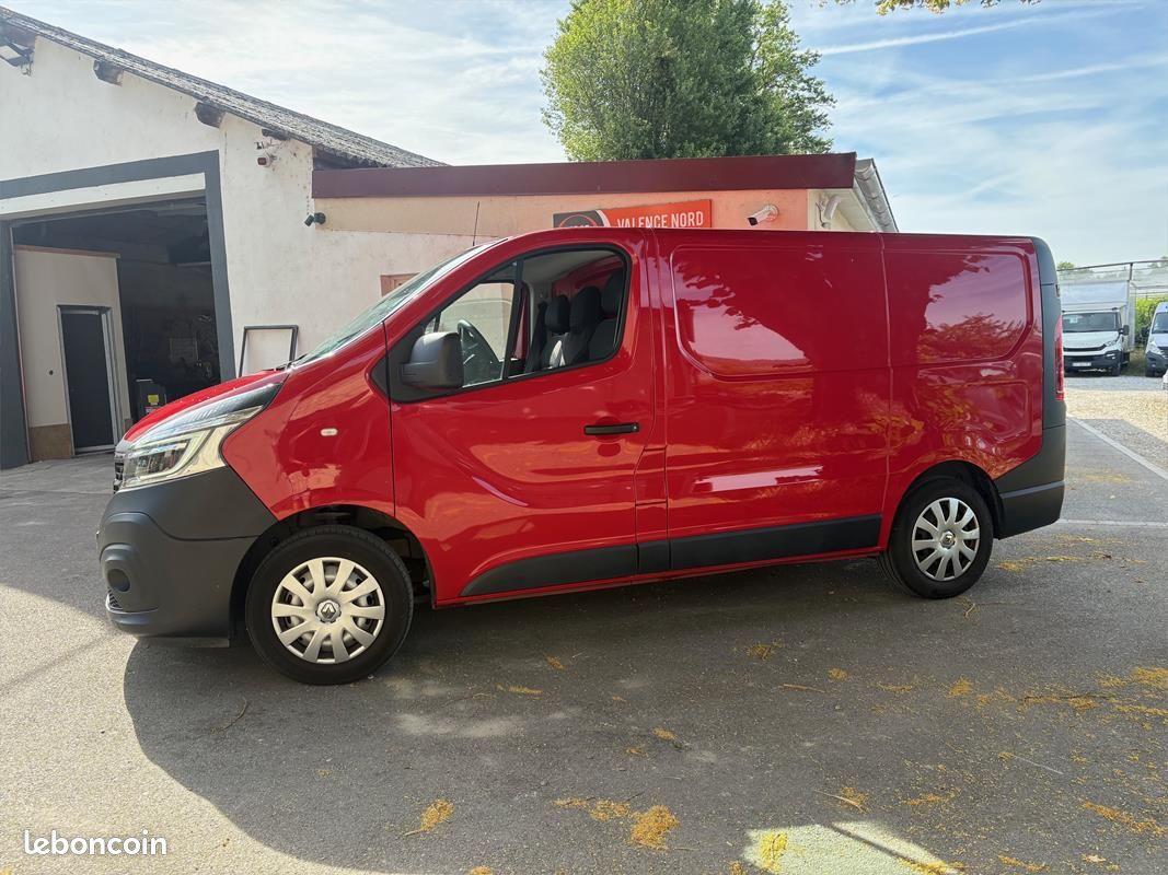 Renault Trafic 2.0 120cv Finition GRAND CONFORT L1H1 - 15 000 HT Garantie 6 mois (image 4)