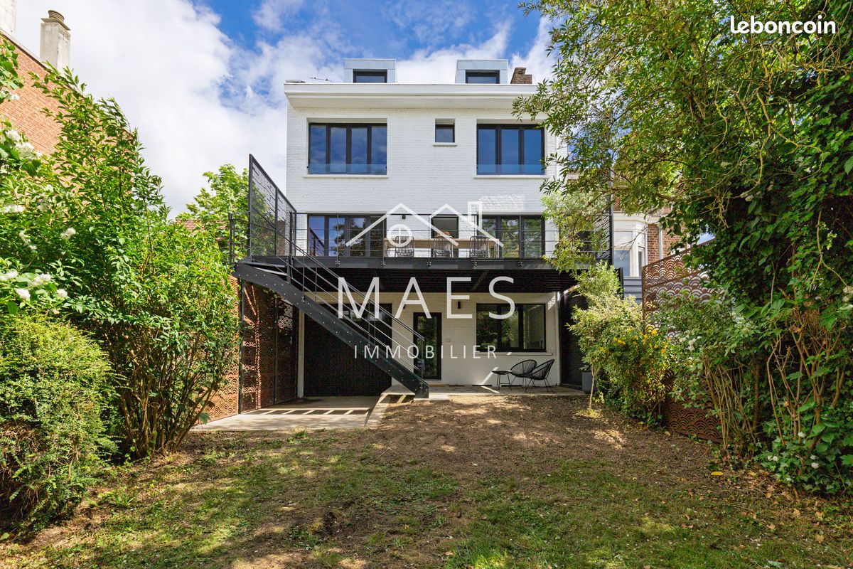 Maison 5 pièces 220 m² · à Marcq-en-Baroeul · 220 m² · 990 000 €