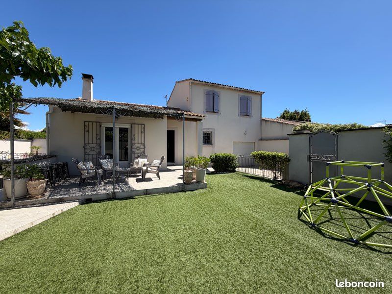 Maison 5 pièces 120 m² · à Althen-des-Paluds · 120 m² · 465 000 €