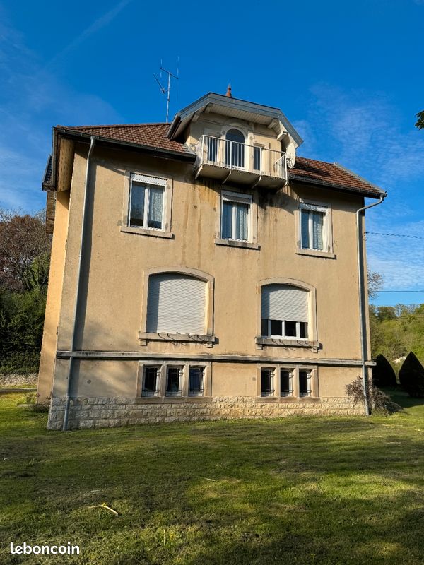 Maison 13 pièces 270 m² · à Valentigney · 270 m² · 270 000 €