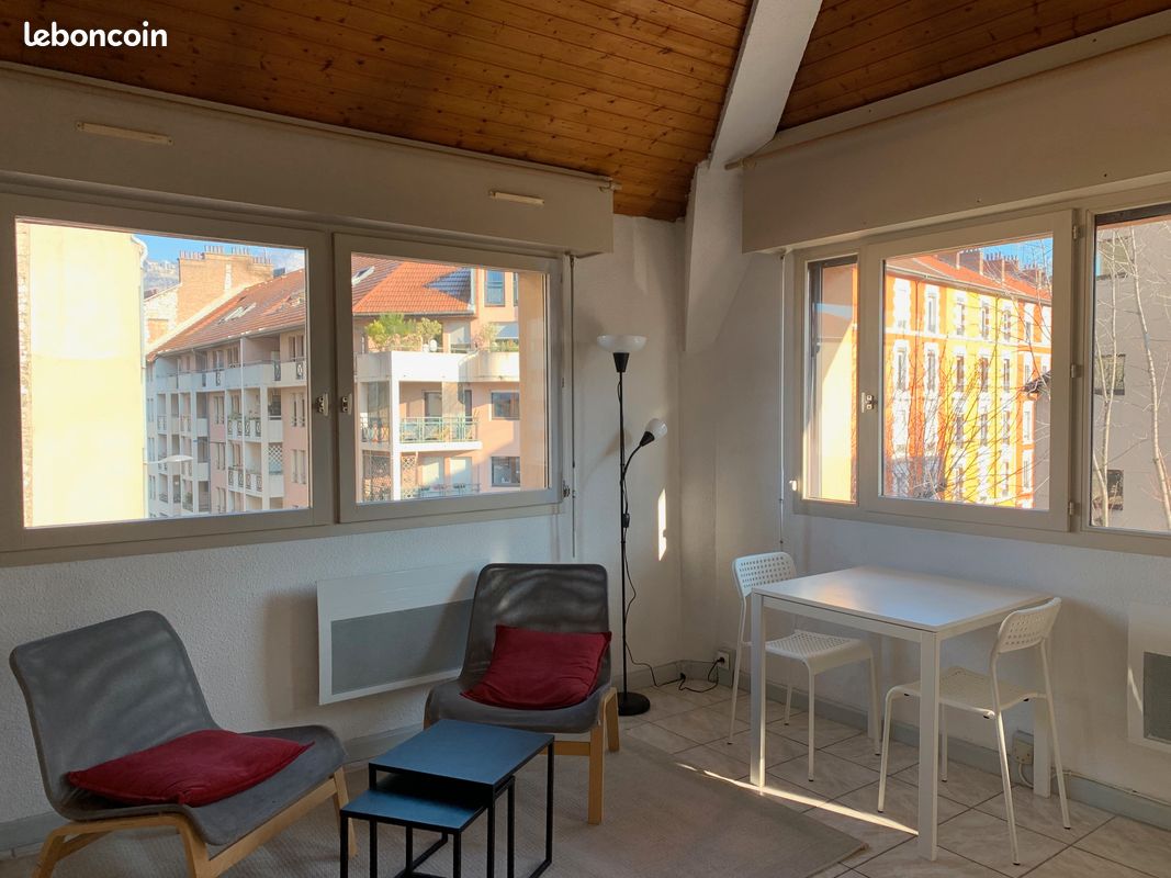 Appartement 1 pièce 29 m² · à Grenoble · 29 m² · 570 €