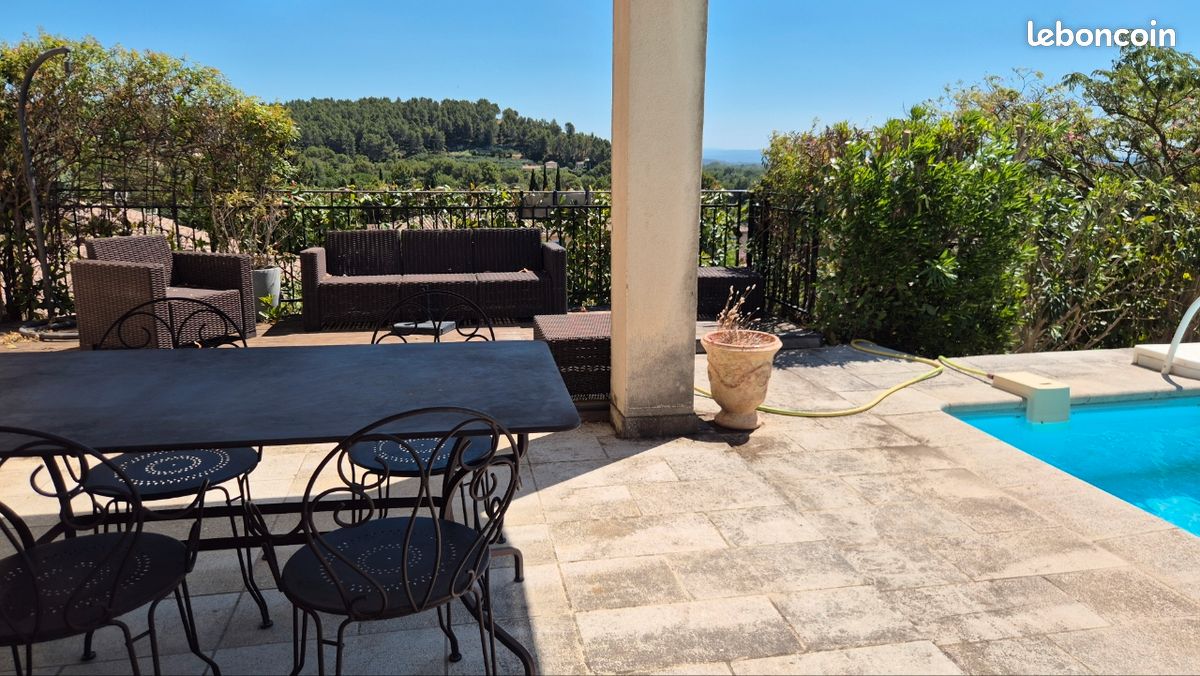 Maison 6 pièces 170 m² · à Villeneuve-lès-Avignon · 170 m² · 578 000 €