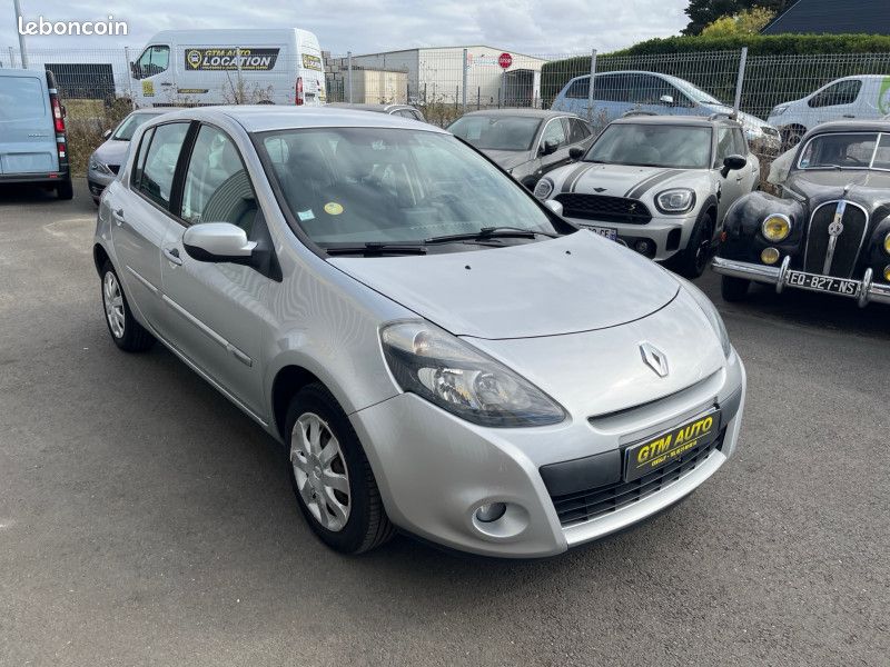 Renault CLIO III 1.5 DCI 70CH OVALIE ECO² 115G 5P (image 3)