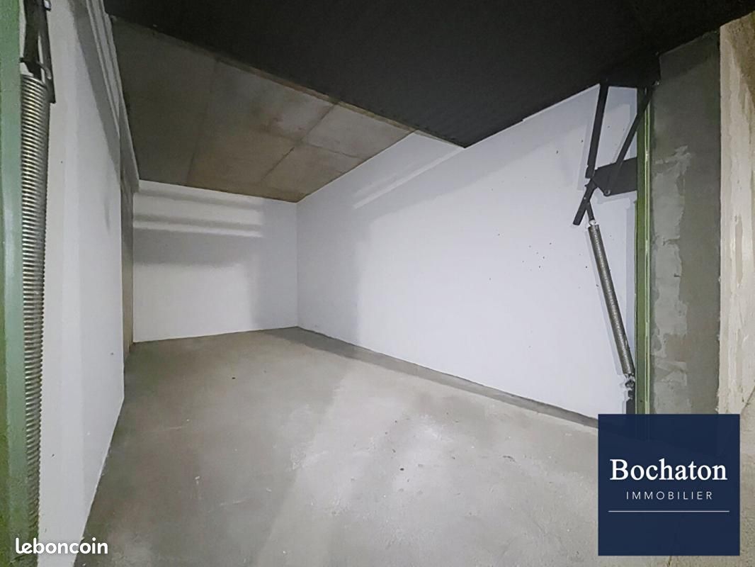 Garage/box Thonon Les Bains · à Thonon-les-Bains · 110 €/mois