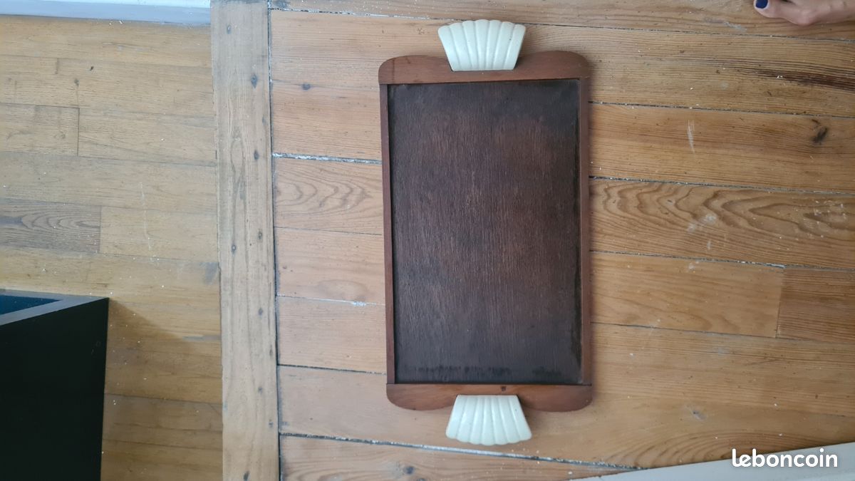 Plateau en bois (image 1)