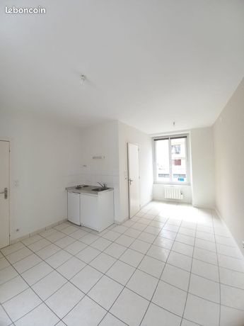 Hypercentre studio non meublé, calme, lumineux, rénové 19 m2 — 1