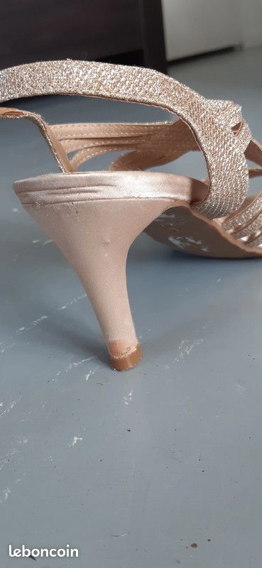 Escarpins nu-pieds dorés / taille 36 (image 5)
