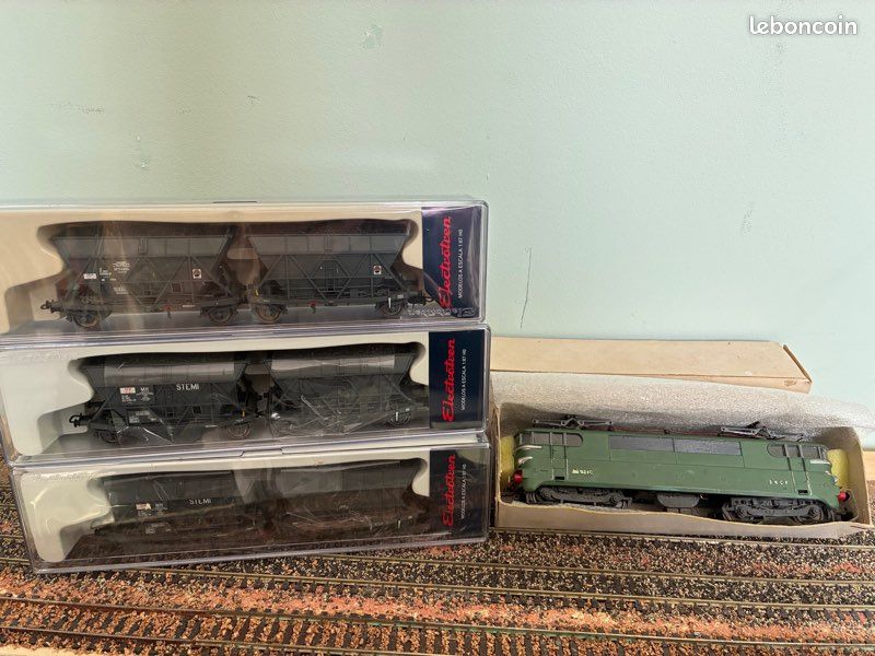 Coffret Set 2 Wagons Trémie COKE MH 45 STEMI SCAC 1/87 HO REE