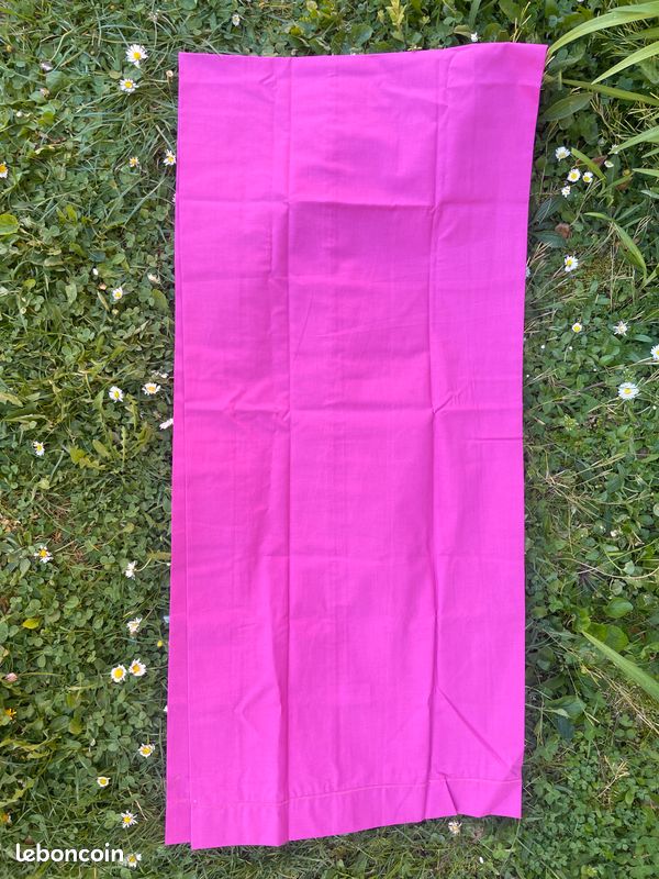 Taie de traversin fuchsia (image 1)