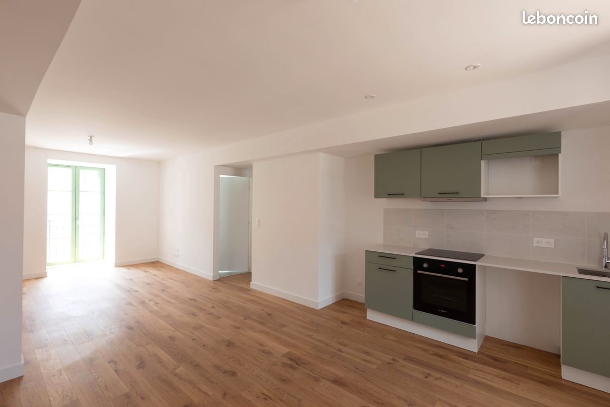 Appartement 3 pièces 69 m² · à Poitiers · 69 m² · 890 €