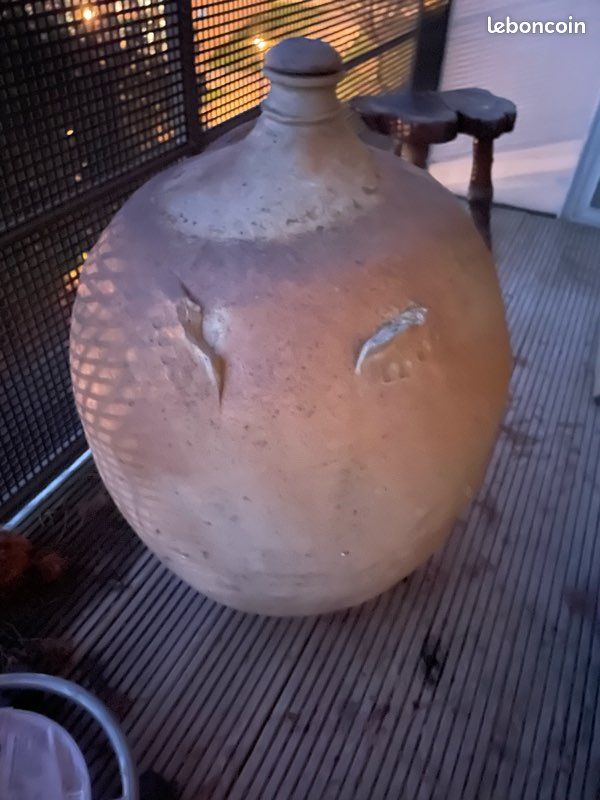Grande jarre en terre cuite 1 anse cassée (image 3)