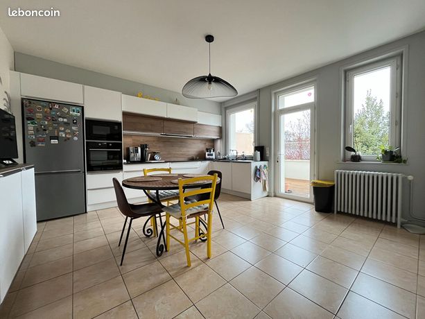 Maison 10 pièces 262 m²