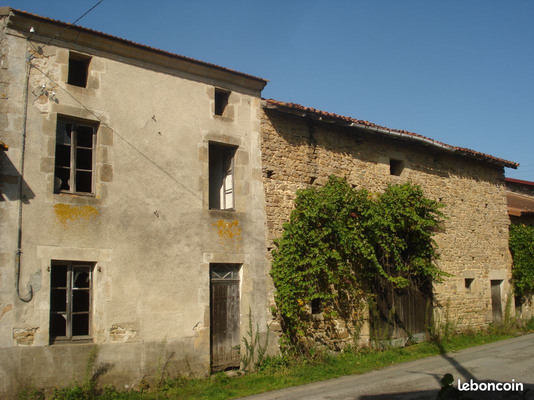 Maison 5 pièces 150 m² · à Châteauponsac · 150 m² · 15 000 €