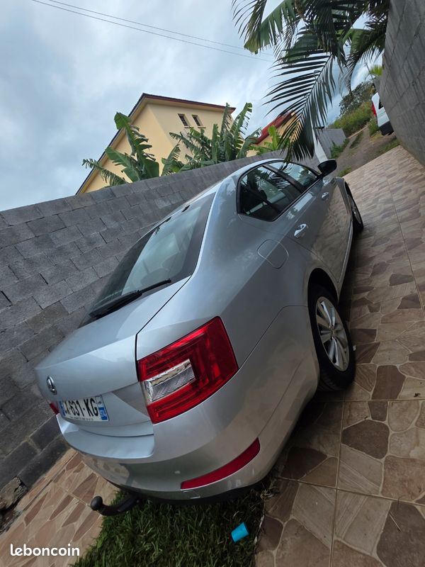 Skoda Octavia 2.0Litre 150ch TDI RÉVISÉ CT OK (image 4)