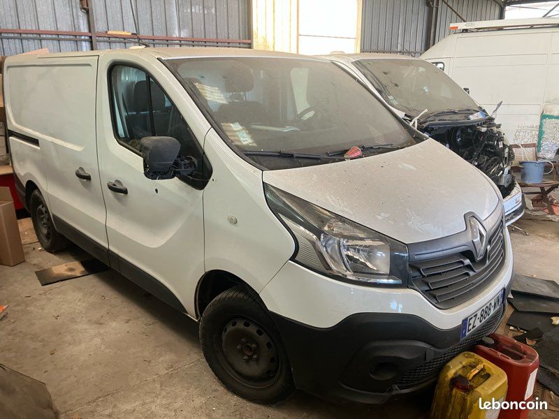 Trafic 1.6 dci 121 ch moteur hs radio manquante (image 1)