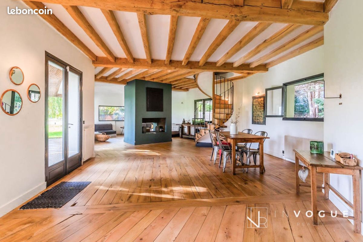 Maison 8 pièces 230 m² · à Montfort-l'Amaury · 230 m² · 1 249 000 €