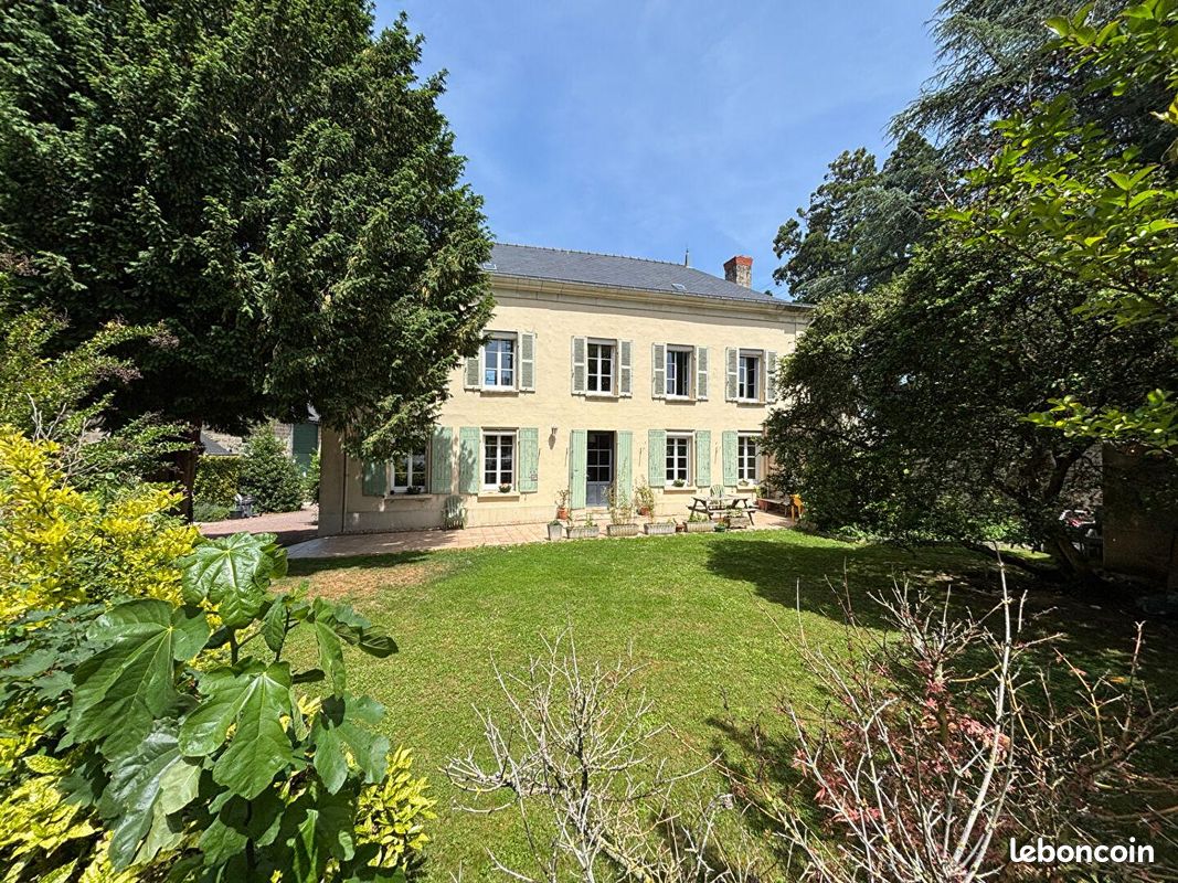 Maison 7 pièces 440 m² · à Doué-en-Anjou · 440 m² · 584 480 €