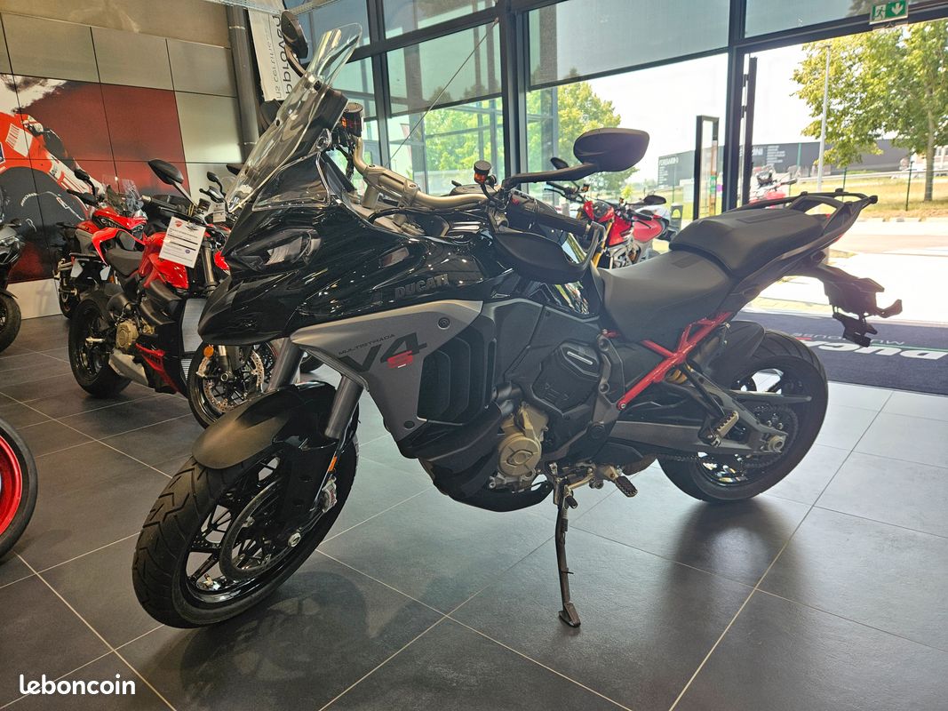Ducati Multistrada V4 S 2025 (image 1)