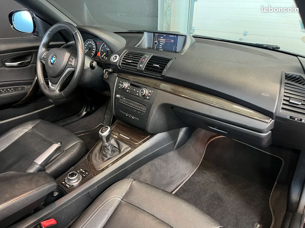BMW SERIE 1 CABRIOLET E88 LCI 118d 143 ch Edition Exclusive (image 42)