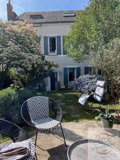 Maison 7 pièces 208 m² · à Auneau-Bleury-Saint-Symphorien · 208 m² · 315 000 €