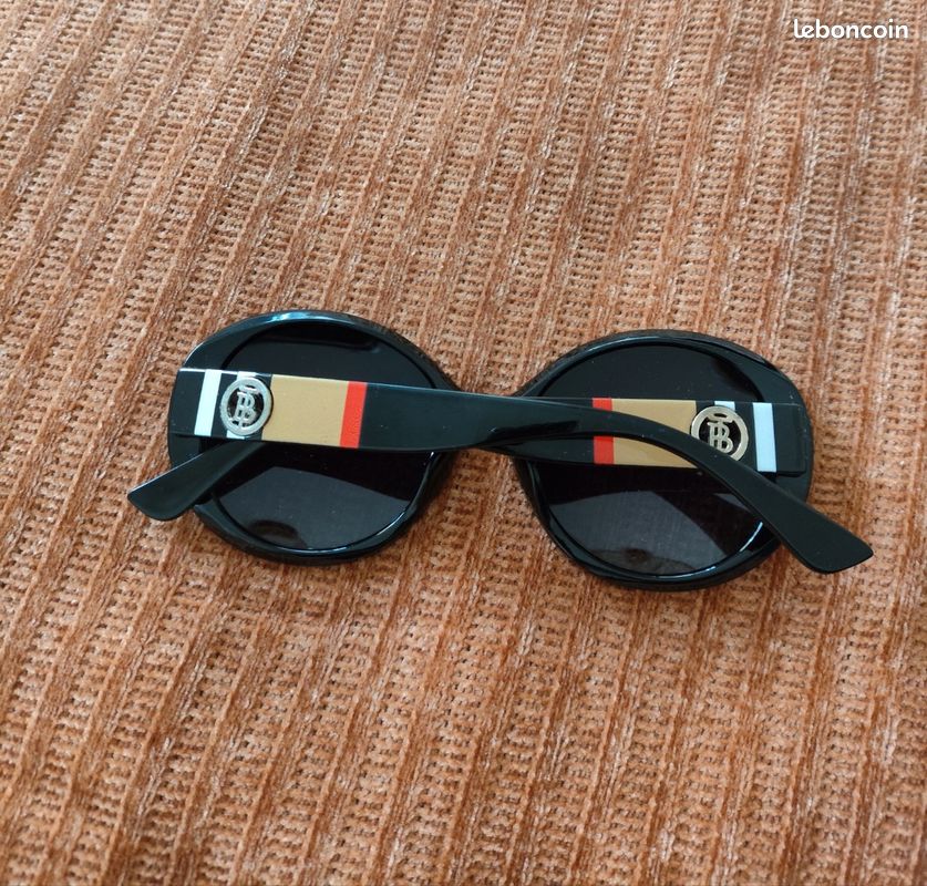 Lunettes de soleil (image 1)