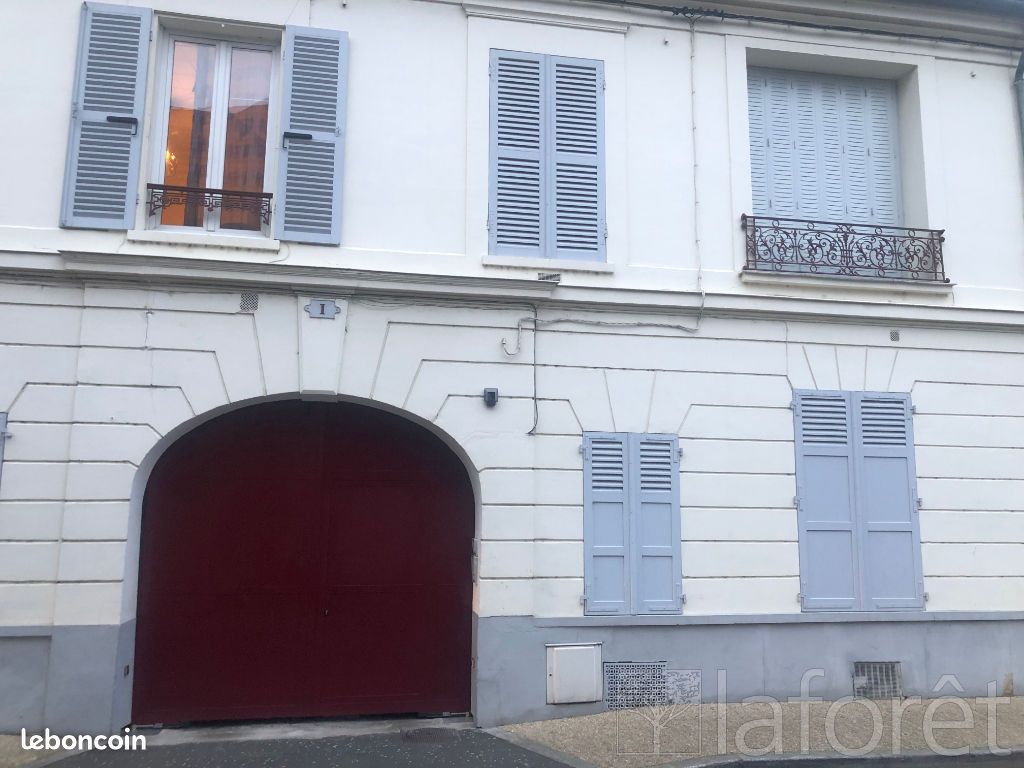 Parking Arpajon · 50 €/mois