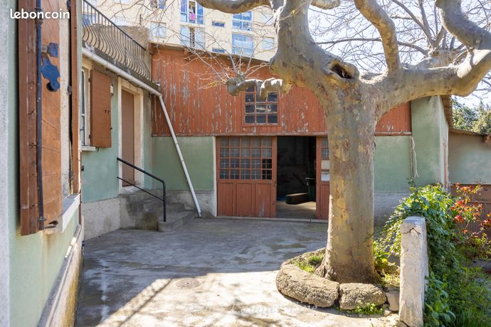 Propriété 5 pièces 250 m² — 6
