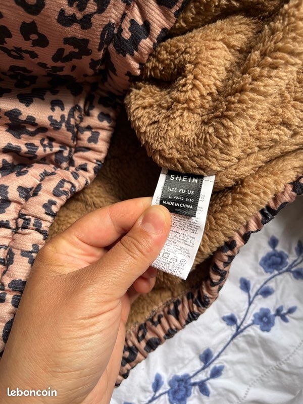 Manteau SHEIN taille L Vêtements