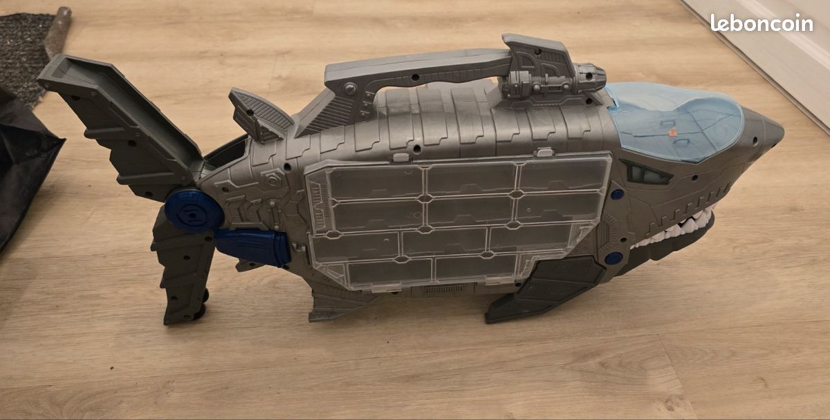 Garage requin (image 1)