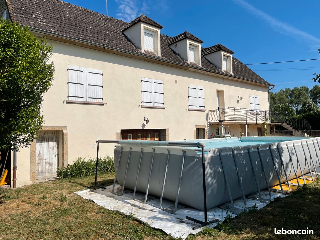 Maison 7 pièces 160 m² · à Ainay-le-Vieil · 160 m² · 120 000 €