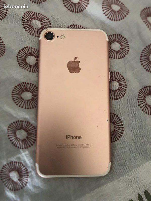 IPhone SE (image 2)