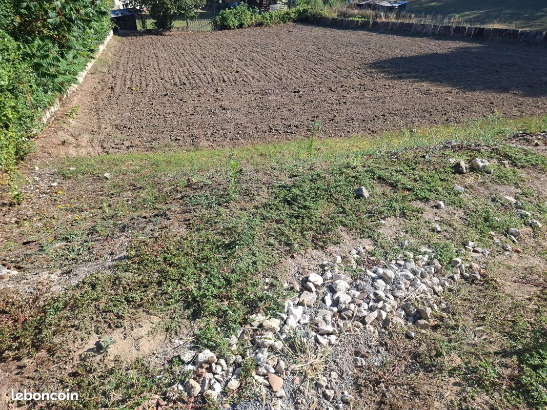 Terrain 1118 m² · à Aiguefonde · 1 118 m² · 40 000 €