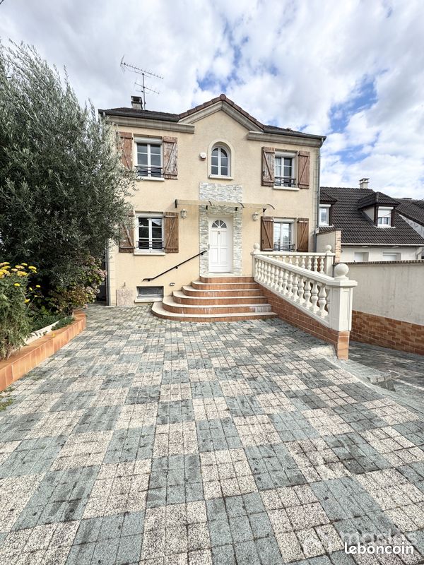 Maison 8 pièces 120 m² · à Sarcelles · 120 m² · 499 000 €
