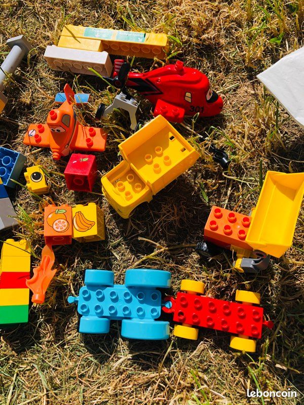 Lego (image 1)