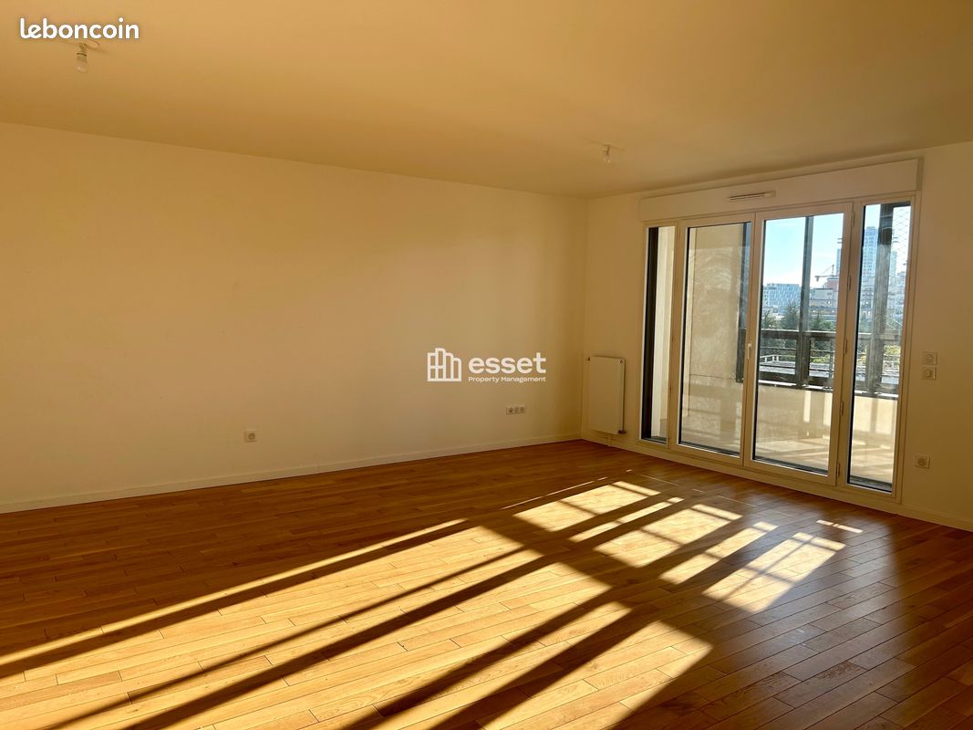 Appartement 4 pièces 116 m² · à Courbevoie · 116 m² · 2 923 €/mois