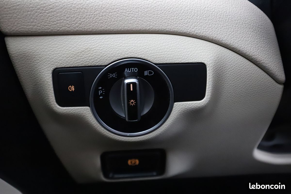Mercedes-Benz GLA 200 d Inspiration 7G-DCT 136 ch (image 27)