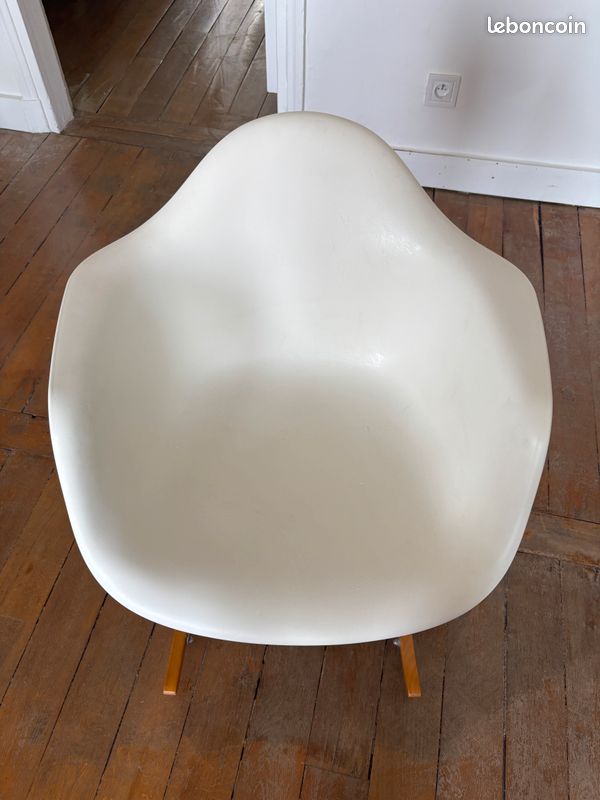Vitra Eames RAR blanche – fauteuil à bascule design Charles & Ray Eames (image 6)