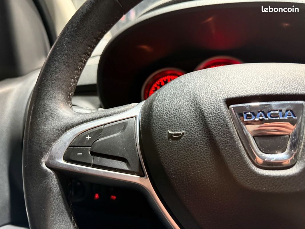 Dacia LODGY Stepway 1.2 tce 115 attelage / radars de recul / régulateur de vitesse (image 18)