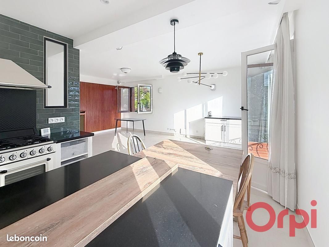Maison 5 pièces 132 m² · à Verrières-le-Buisson · 132 m² · 2 480 €/mois
