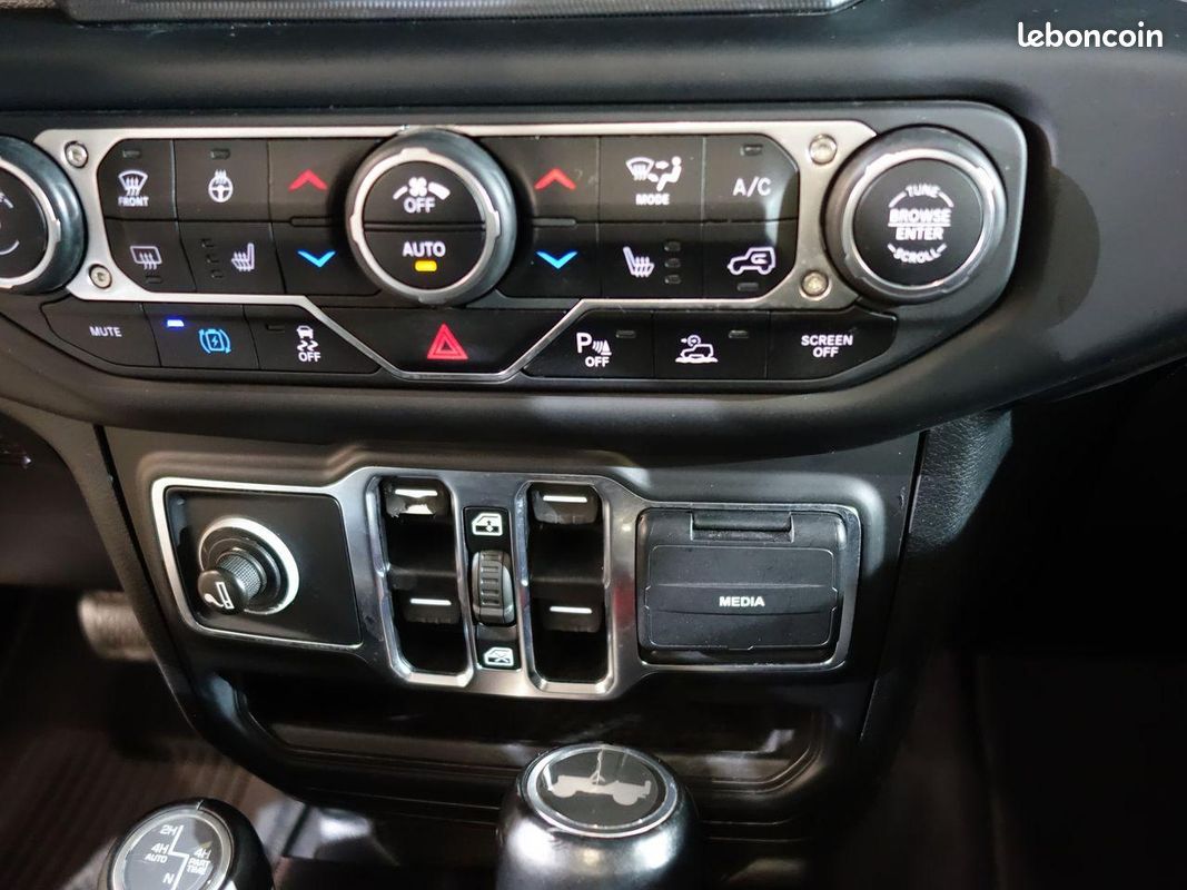 JEEP WRANGLER 2.0 L T 380 CH 4xe - BVA8 4x4 Unlimited Overland (image 8)