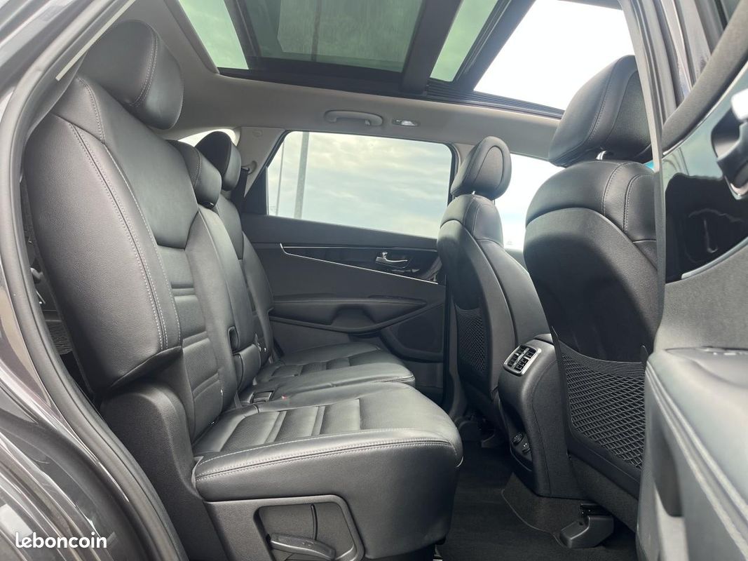 KIA SORENTO 2.2 crdi 200 isg premium 4x4 7 places (image 27)