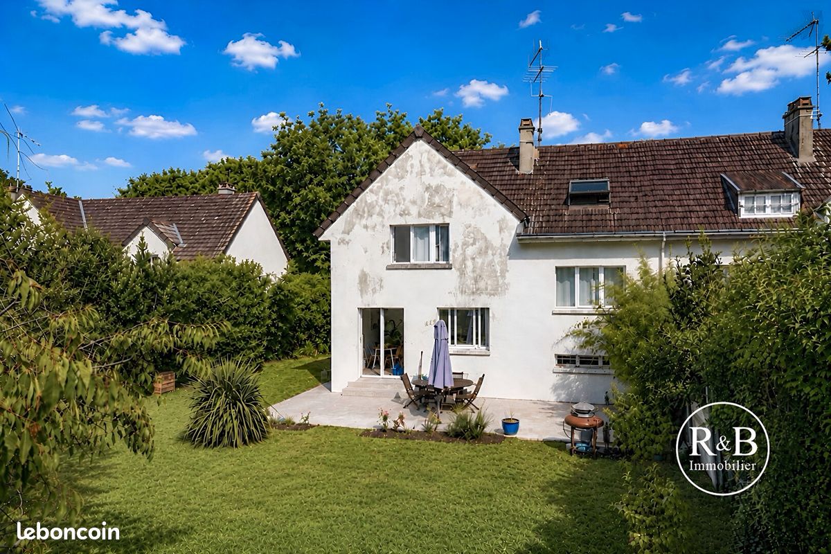 Maison 4 pièces 85 m² · à Plaisir · 85 m² · 350 000 €