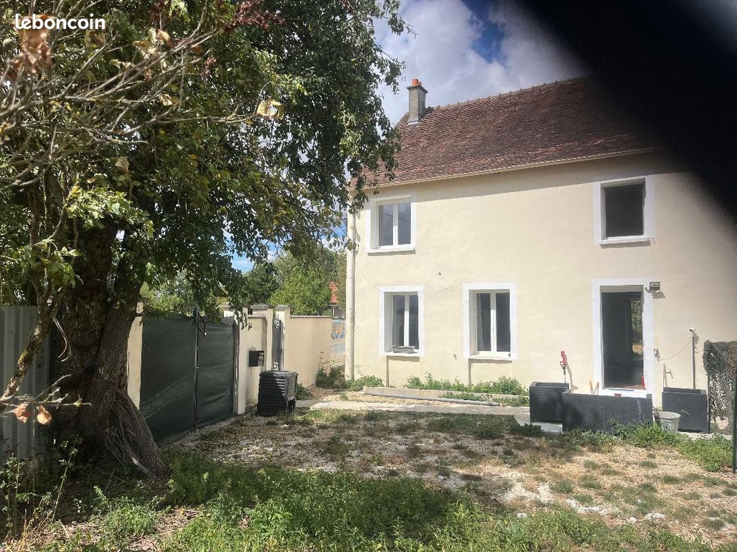 Maison 4 pièces 80 m² · à Villeneuve-sur-Bellot · 80 m² · 150 000 €