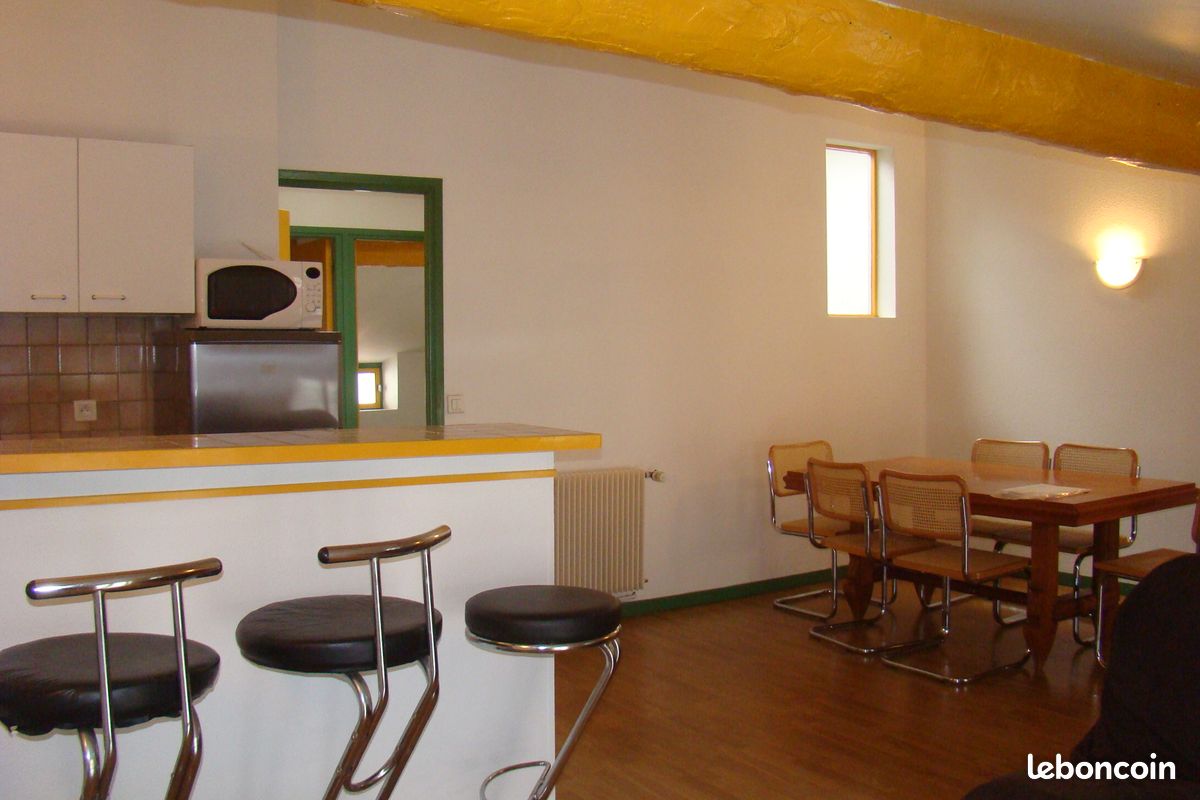 Appartement 3 pièces 65 m² · à Le Puy-en-Velay · 65 m² · 370 €
