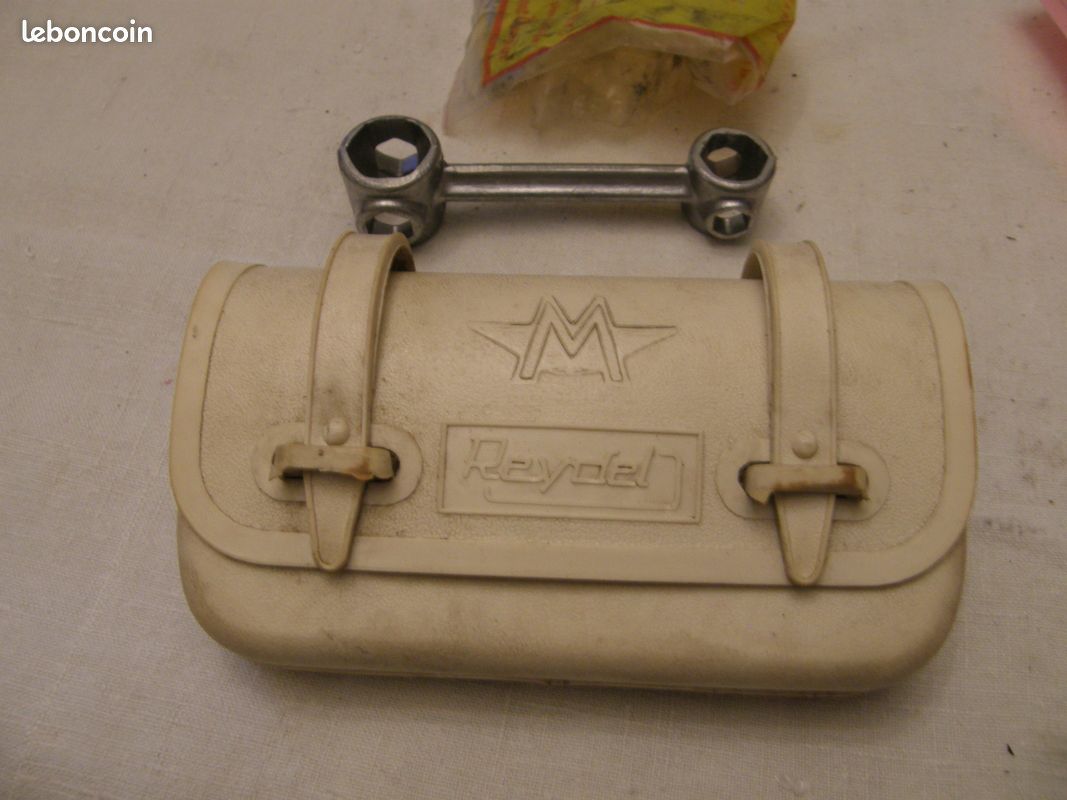 Trousse à Outils Vélo Vintage REYDEL – Sacoche Plastique/caoutchouc, Randonneuse, état D’usage