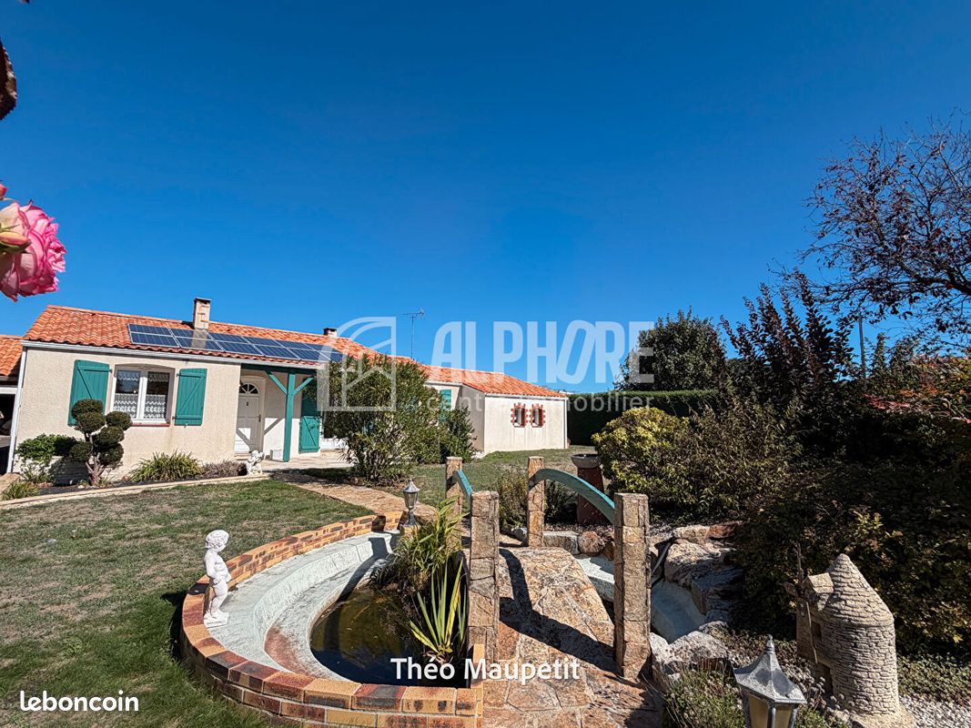 Maison 6 pièces 157 m² · à Sainte-Flaive-des-Loups · 157 m² · 329 000 €