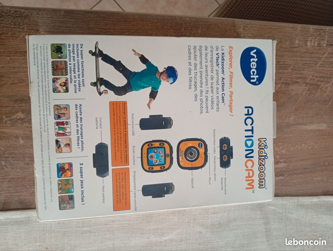VTech Kidizoom Action Cam HD – Caméra D’Action Pour Enfants – 720p, Écran 1,8″ – Jeux, Effets Vidéo – Coque Étanche Et Supports Inclus – Cadeau Dès 6 Ans