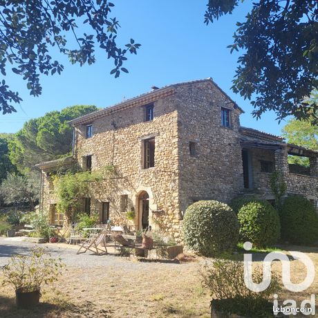 Mas 8 pièces 271 m²