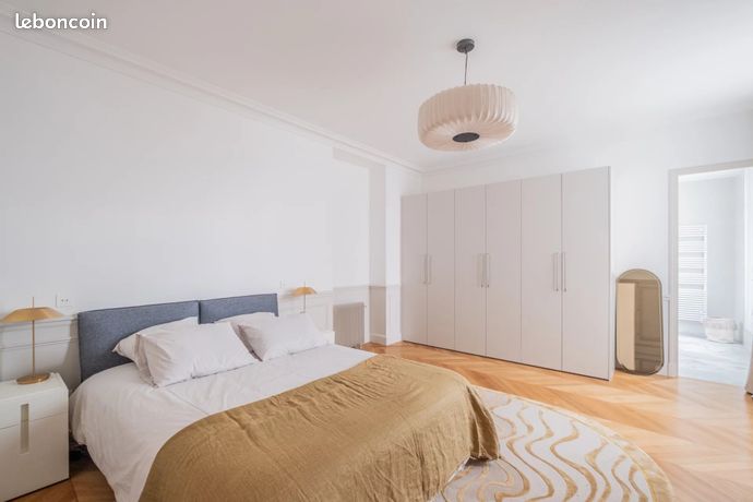 Appartement a louer paris-8e-arrondissement - 5 pièce(s) - 165 m2 - Surfyn